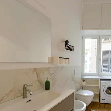 Joivy Modern Flat In The Perfect Centre Of Génova